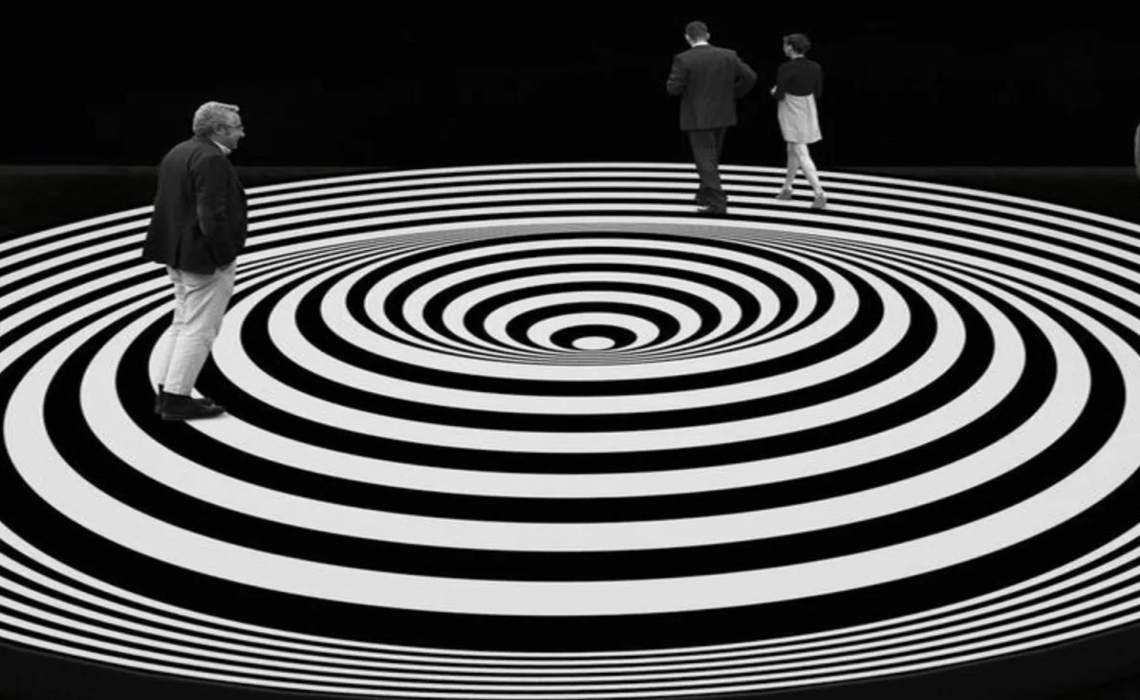 ترجمة تدوين | الشكل الرجعي للسياسة الوهمية

