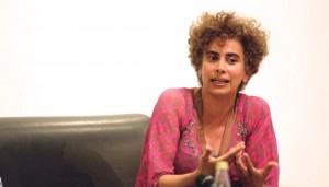 عدنية شبلي تكرم في