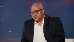 بيومي فؤاد مغردا