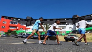 جدران كيب تاون تحتفي