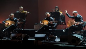 فرنسا تمنح الثلاثي